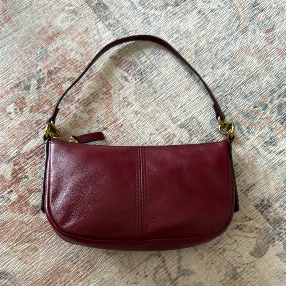 Fossil Red Leather Small Crossbody Bag with Gold Hardware - Picture 3 of 12